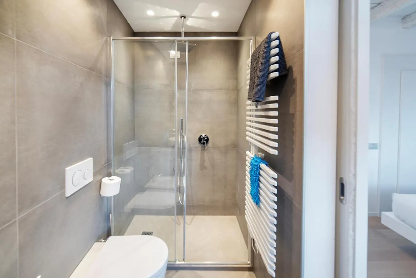 Modern Apartment City Center 5 Minutes From Citta' Alta And Train Station Bergamo 0*,  Italy